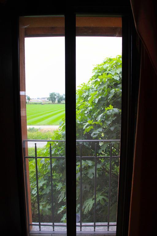 Alloggio Agrituristico Cascina Tappa Locate di Triulzi エクステリア 写真